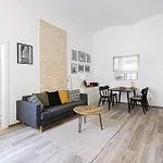 Chic 2br Flat Near The Opera 아파트 *