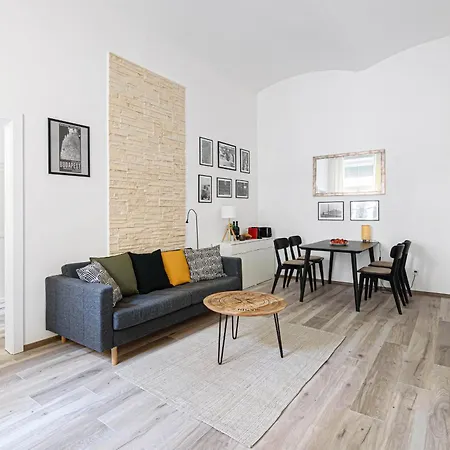 Chic 2br Flat Near The Opera Apartment *