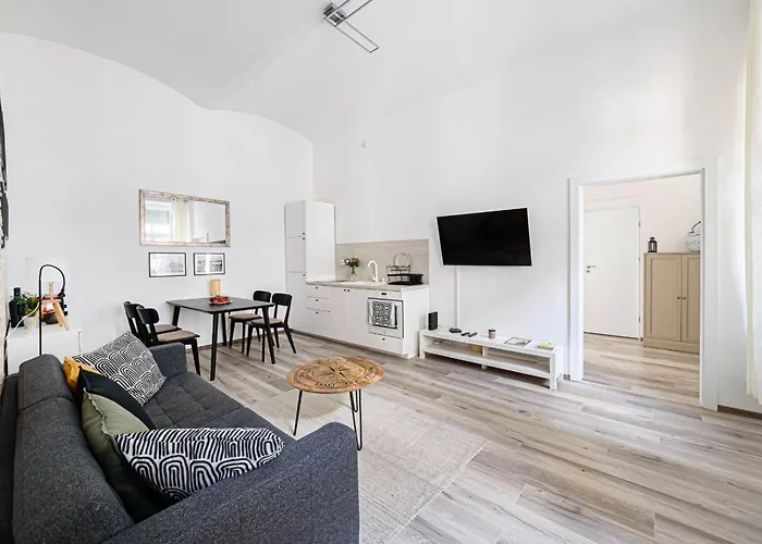 Chic 2br Flat Near The Opera * Budapeşte