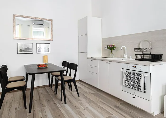 Chic 2br Flat Near The Opera *