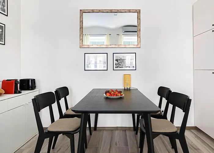 Chic 2br Flat Near The Opera