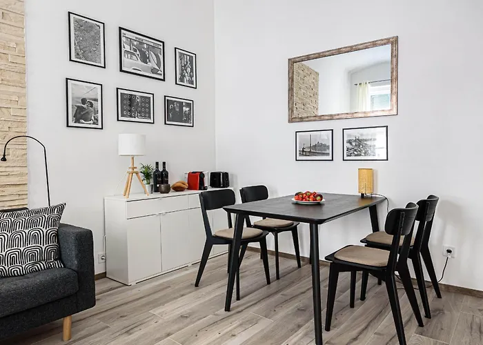 Daire Chic 2br Flat Near The Opera Budapeşte