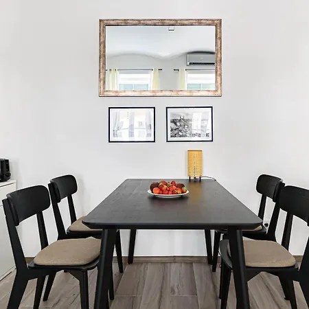 Chic 2br Flat Near The Opera